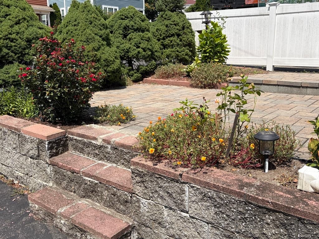 87 Pine Hill Cir, Waltham MA 02451 photo 2