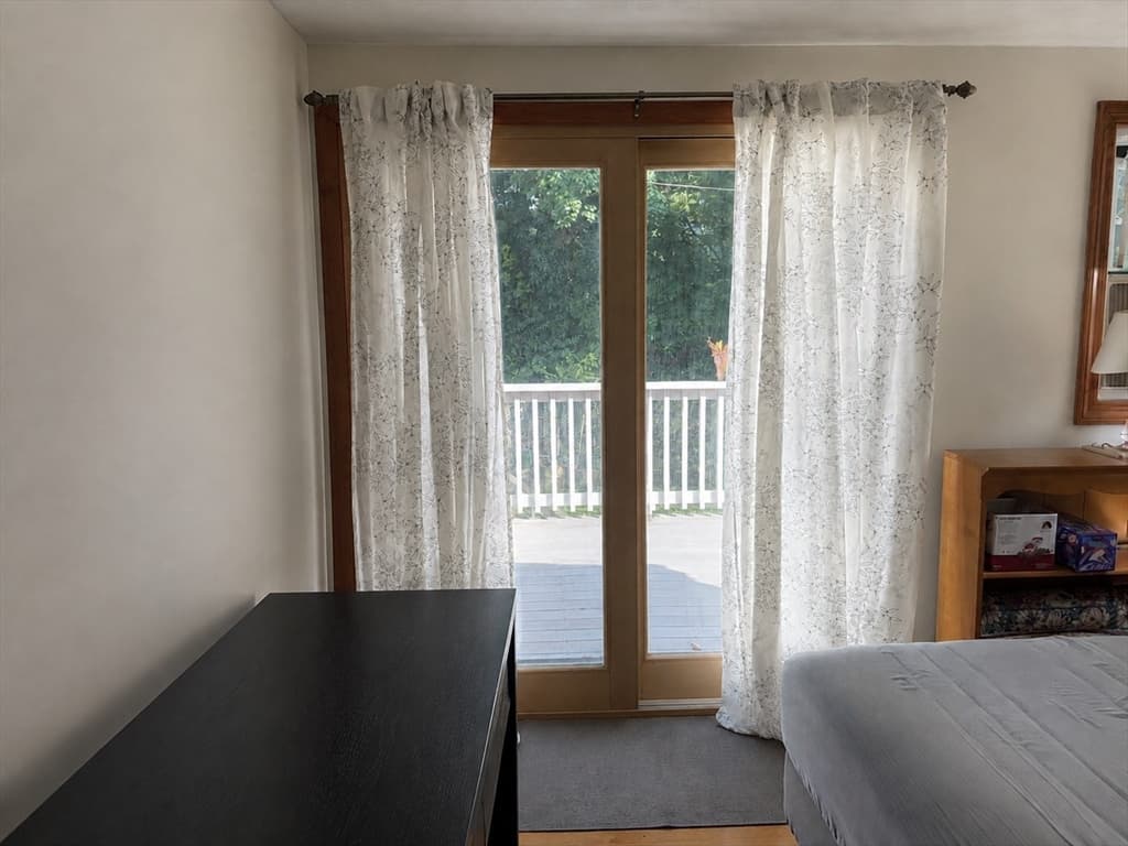 87 Pine Hill Cir, Waltham MA 02451 photo 6