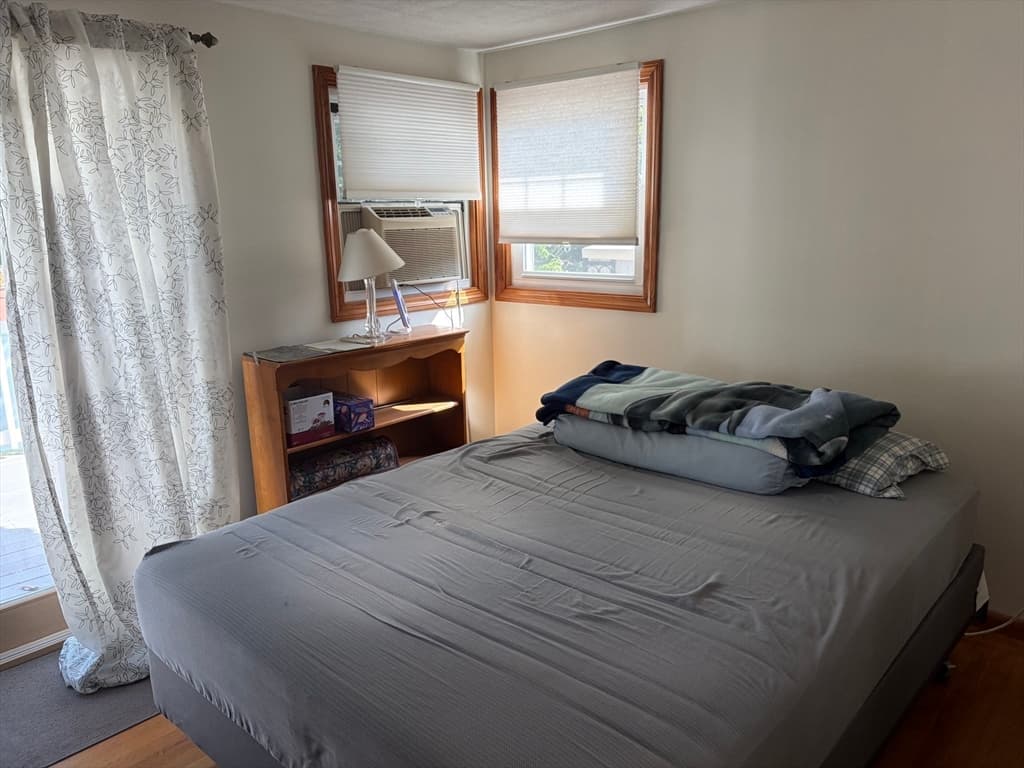 87 Pine Hill Cir, Waltham MA 02451 photo 5