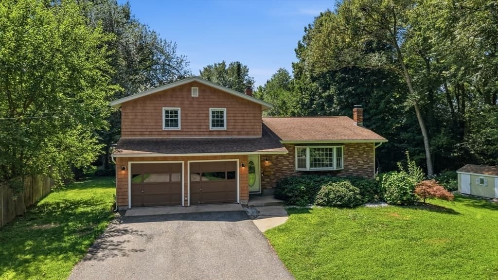 1 Corey St, Agawam MA 01001 photo 2