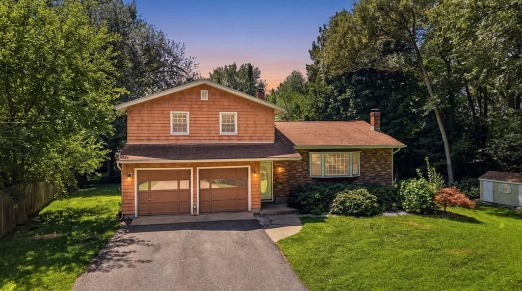 1 Corey St, Agawam MA 01001