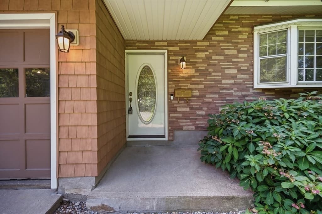 1 Corey St, Agawam MA 01001 photo 5
