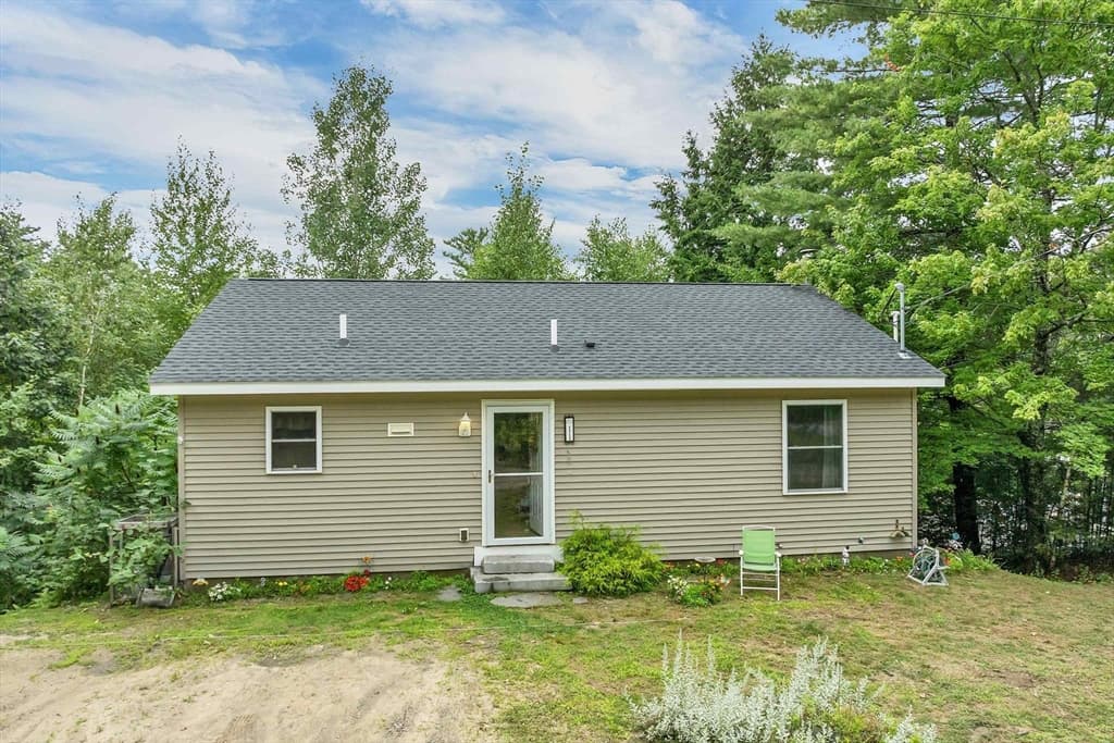 11 Marsha, Alton NH 03810 photo 4