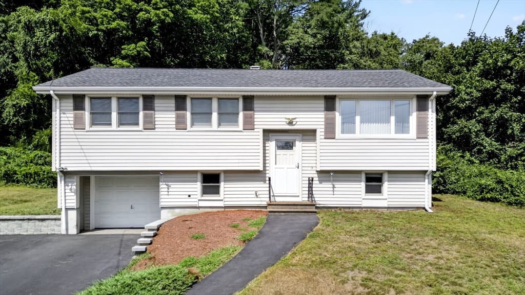 97 Allen Rd, Billerica MA 01821