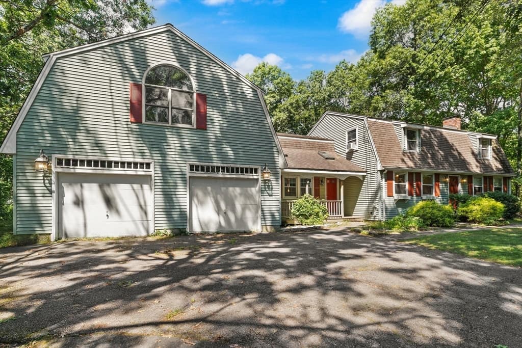 42 Summer St, Foxboro MA 02035 photo 2