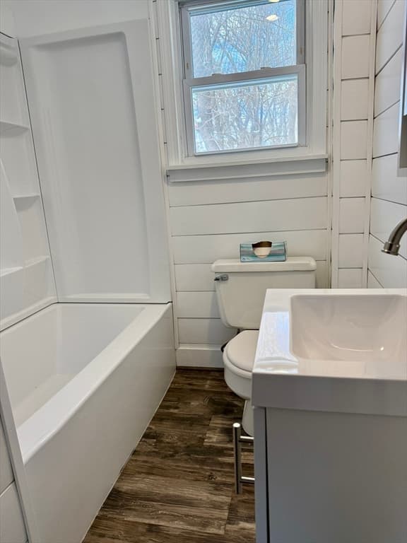 23 Trafalgar Square # 23, Barre MA 01005 photo 9