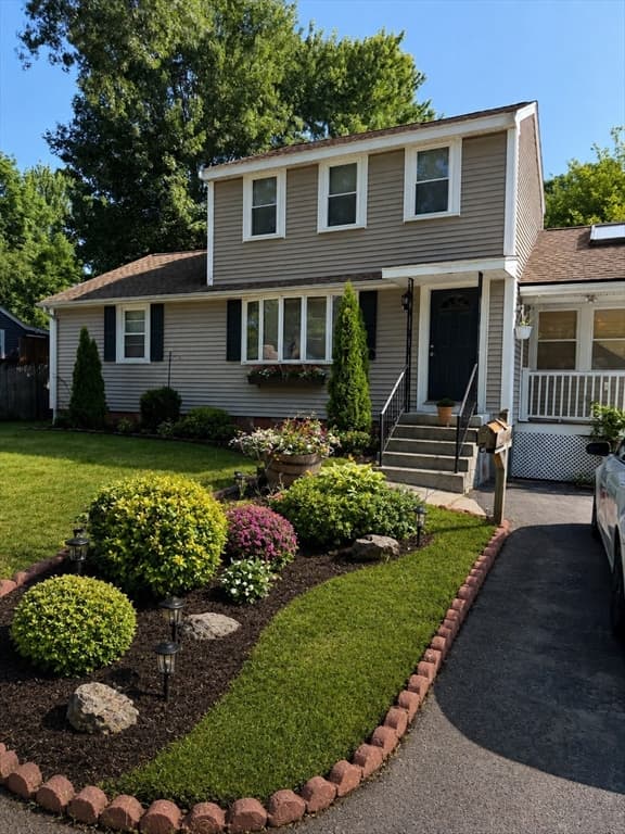 28 Walnut Ter, Avon MA 02322