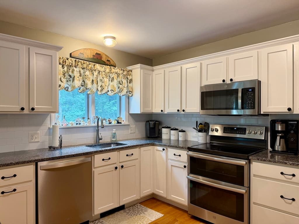 95 Sandgully Rd North, Deerfield MA 01373 photo 18