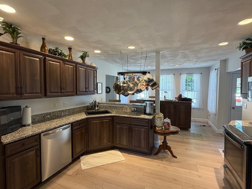 11 Brenton Wood, Hudson MA 01749 photo 3
