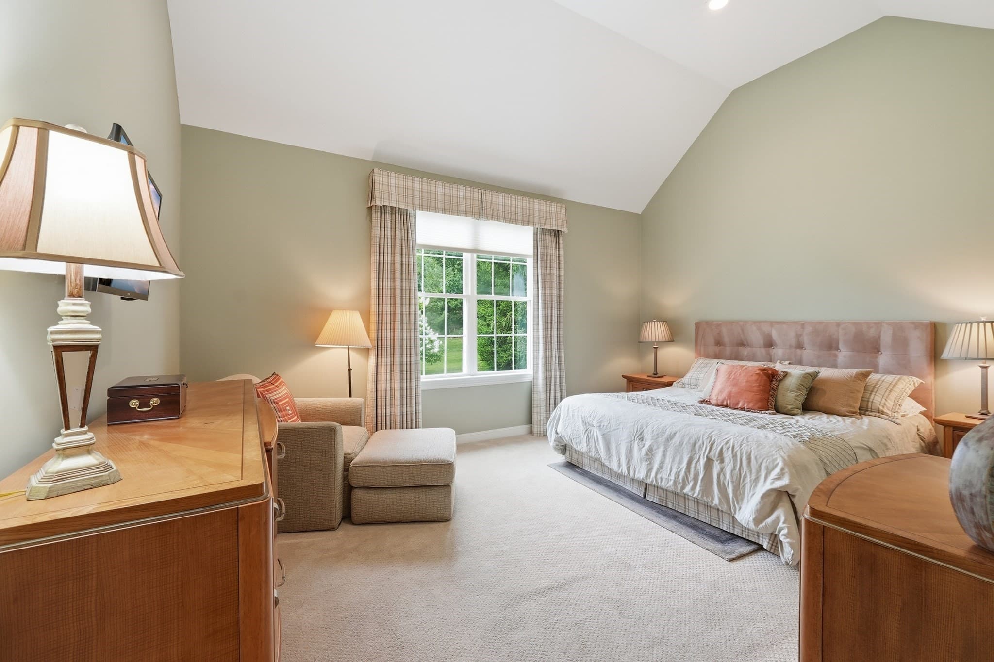 Condominium at 28 Braeburn Ln # 28, Ashland MA 01721, Ashland, photo 17 of 35