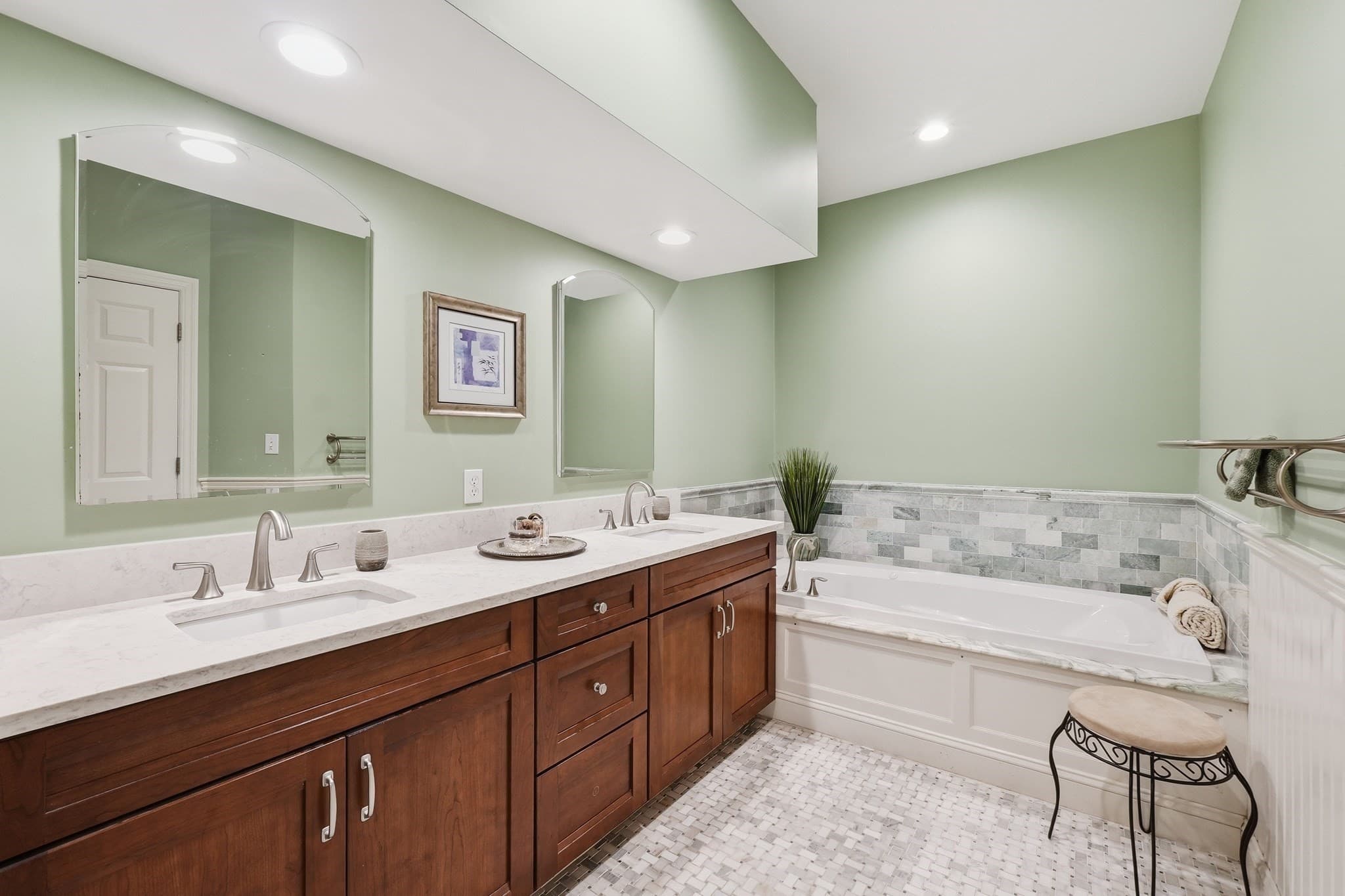 Condominium at 28 Braeburn Ln # 28, Ashland MA 01721, Ashland, photo 20 of 35