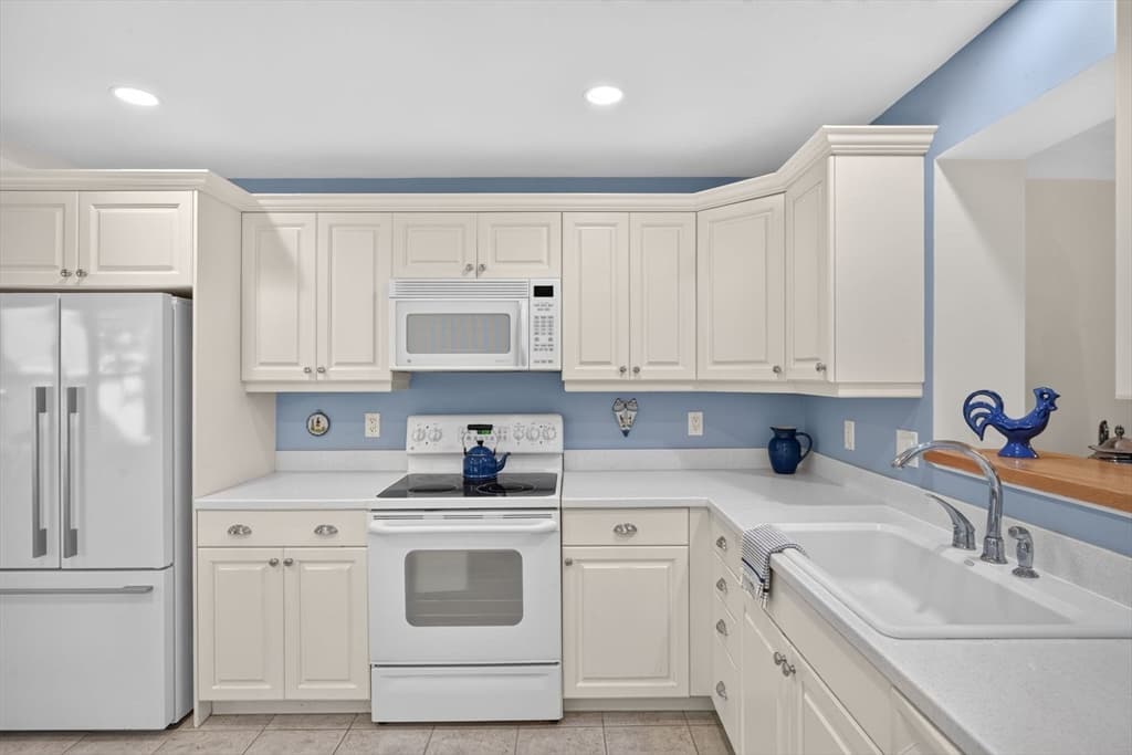8 Latham Wood # 8, Plymouth MA 02360 photo 4
