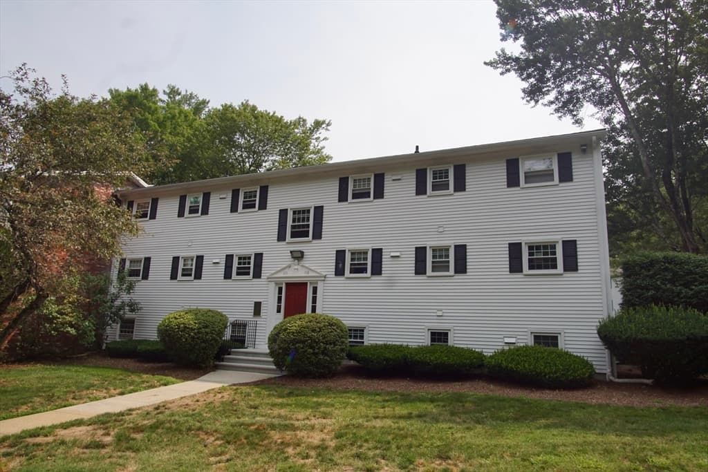 111 Old Meetinghouse Rd # 111, Auburn MA 01501