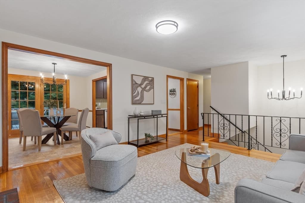 156 Mill St, Burlington MA 01803 photo 9