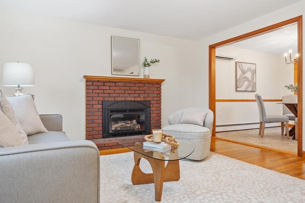 156 Mill St, Burlington MA 01803 photo 8