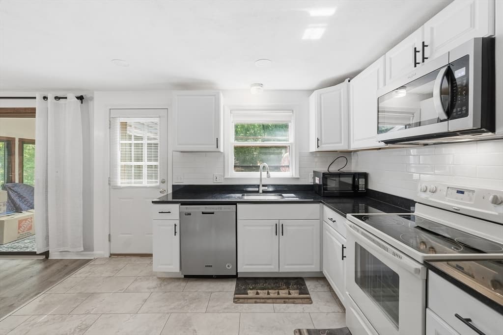 64 Marshall St, Holliston MA 01746 photo 9