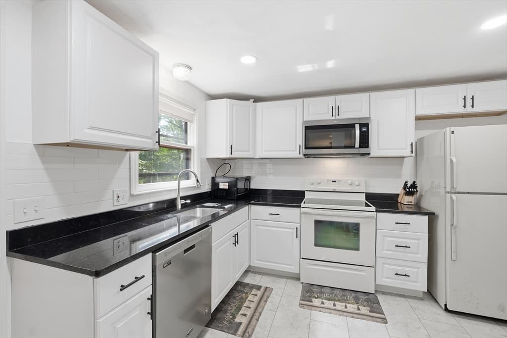 64 Marshall St, Holliston MA 01746 photo 8