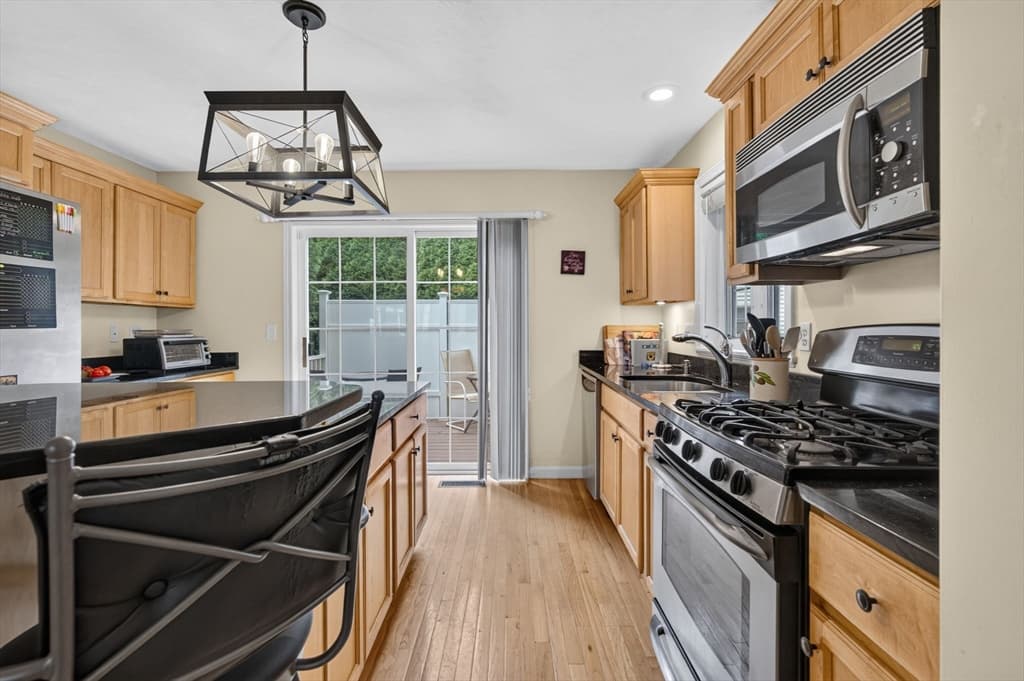 1 Tanglewood Park Dr # 1, Haverhill MA 01830 photo 13
