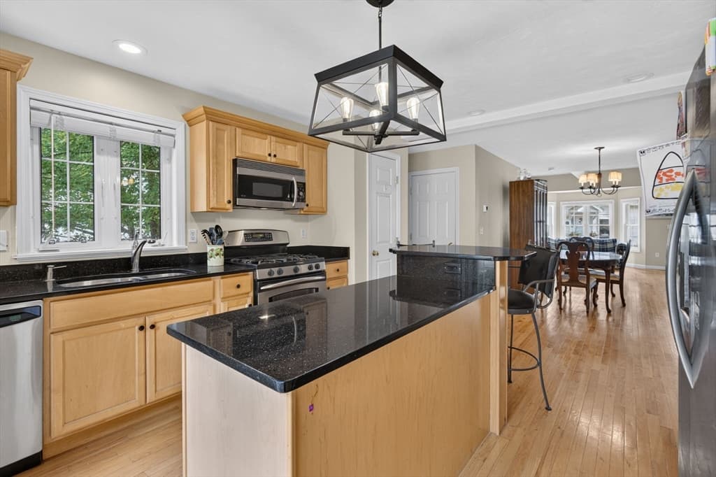 1 Tanglewood Park Dr # 1, Haverhill MA 01830 photo 12