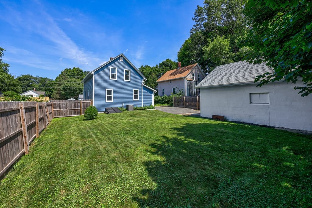 17 Temple St, Palmer MA 01069 photo 5