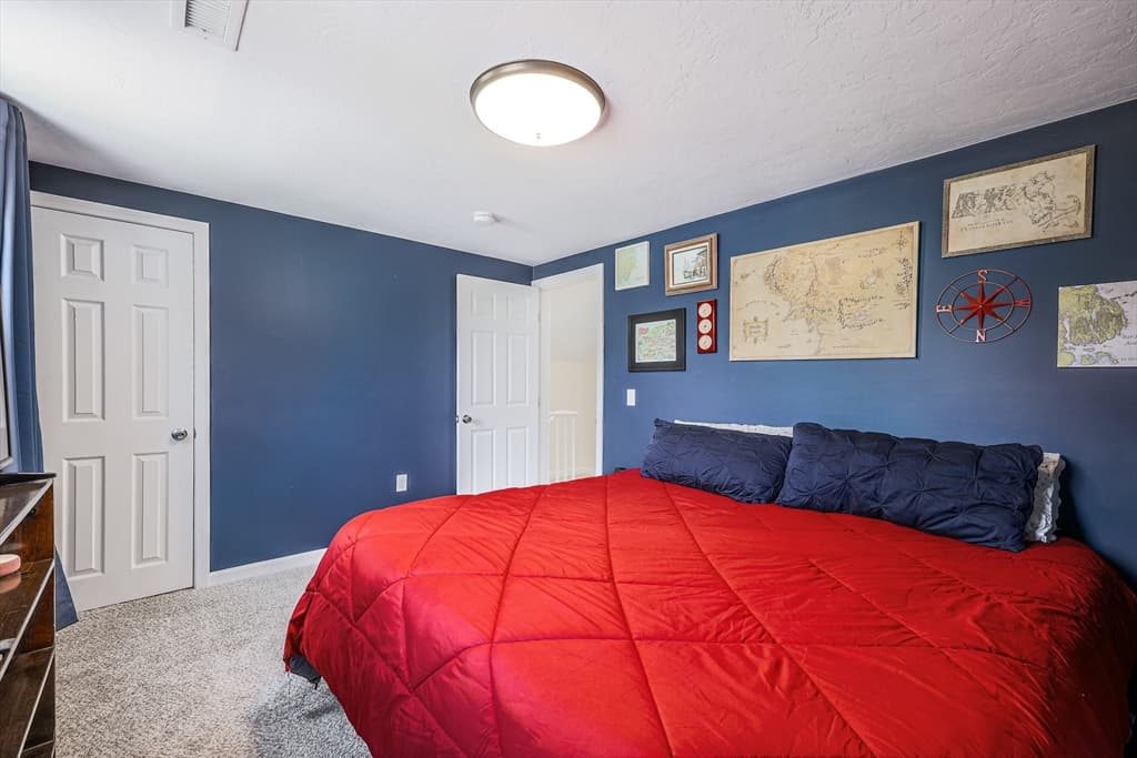 17 Temple St, Palmer MA 01069 photo 24