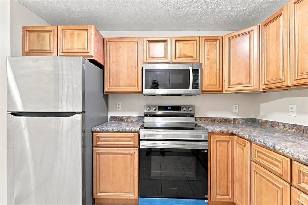 80 Stanton Street # 2, Worcester MA 01605 photo 2