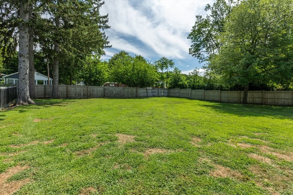 31 Thompson St, East Longmeadow MA 01089 photo 33