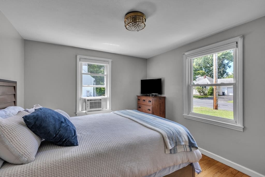 31 Thompson St, East Longmeadow MA 01089 photo 19