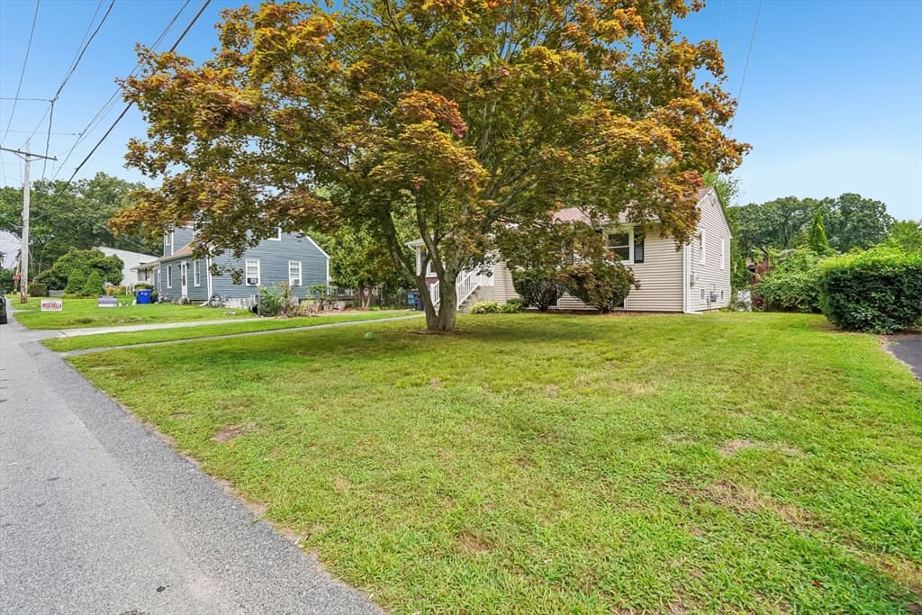 9 Atlantic Ave, North Providence RI 02904 photo 16