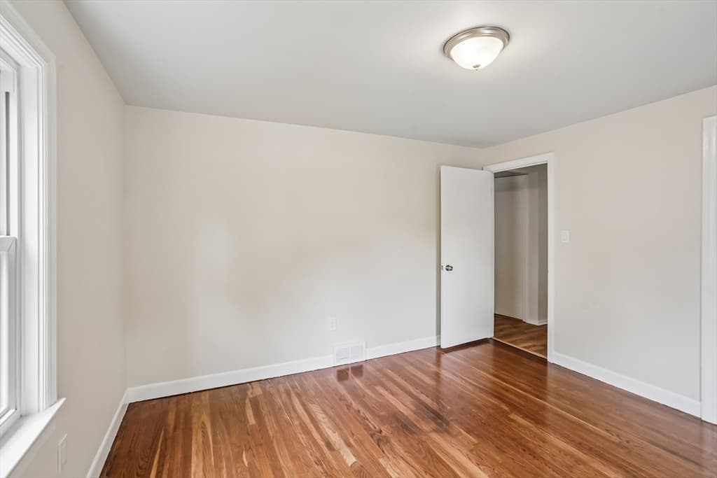 9 Atlantic Ave, North Providence RI 02904 photo 5
