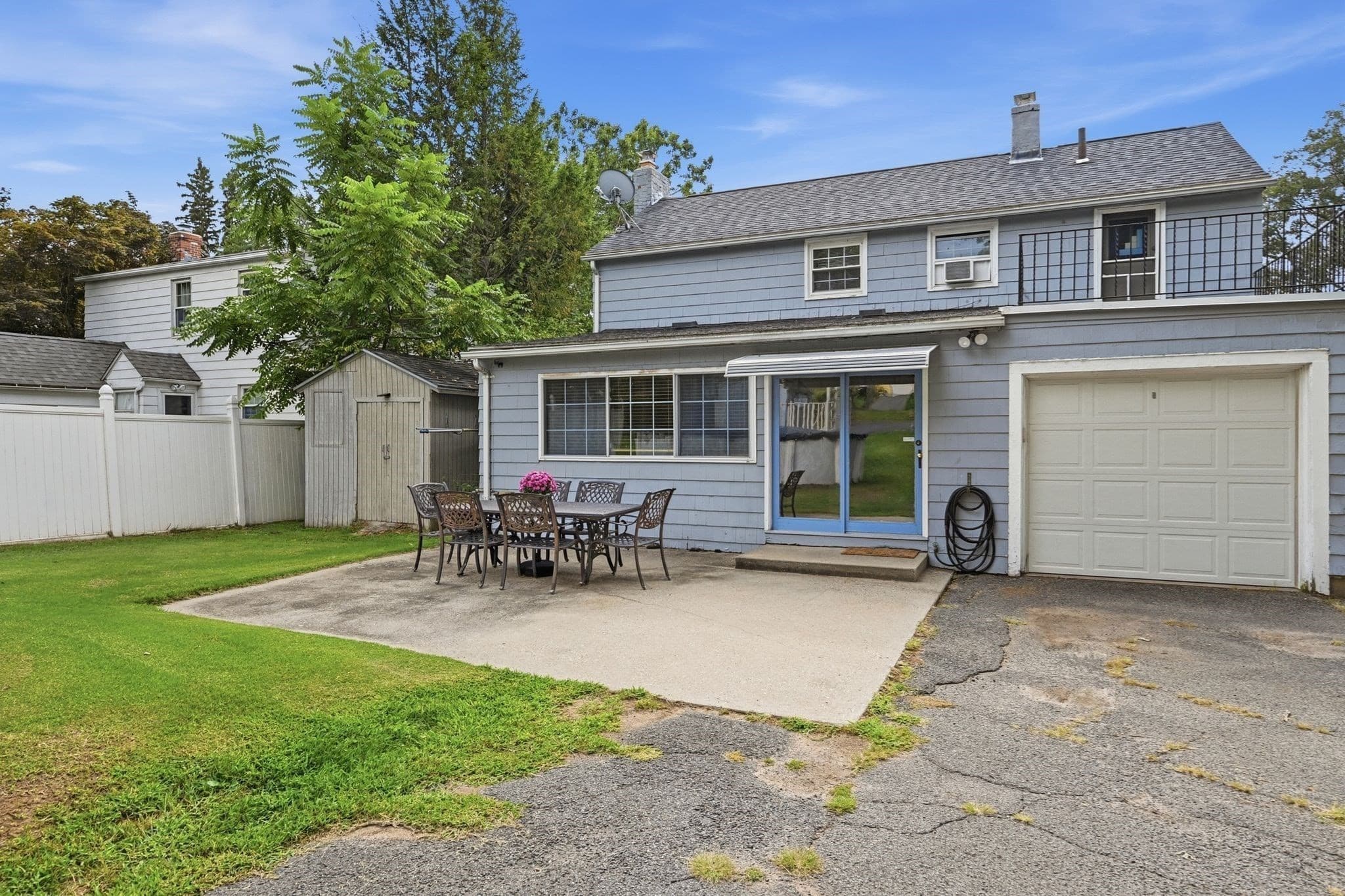 Single Family Residence at 89 Abbott St, Springfield MA 01118, Springfield, photo 36 of 41