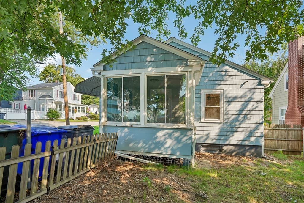 274 Whitford Ave, Providence RI 02908 photo 17