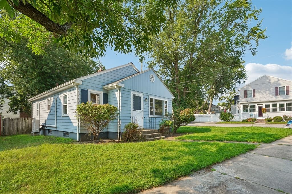 274 Whitford Ave, Providence RI 02908 photo 20