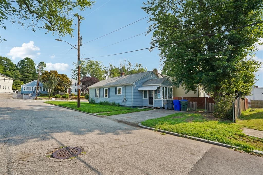 274 Whitford Ave, Providence RI 02908 photo 18