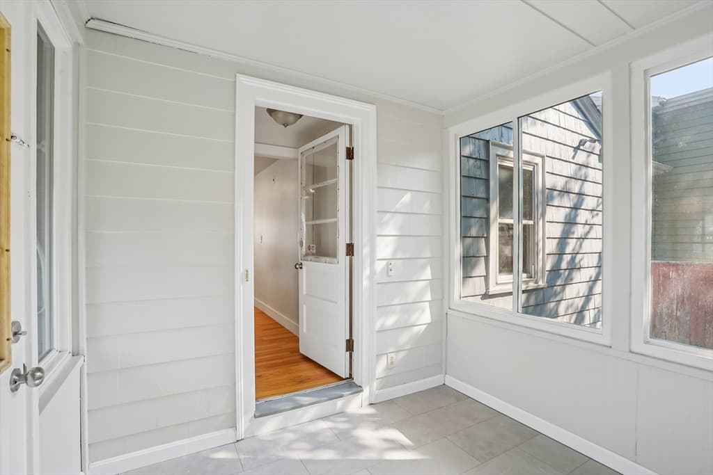 274 Whitford Ave, Providence RI 02908 photo 15
