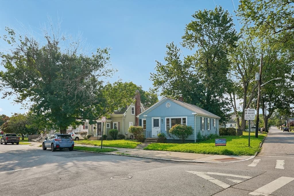 274 Whitford Ave, Providence RI 02908 photo 19
