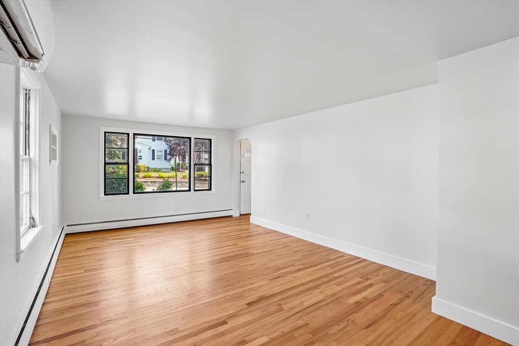 274 Whitford Ave, Providence RI 02908 photo 4