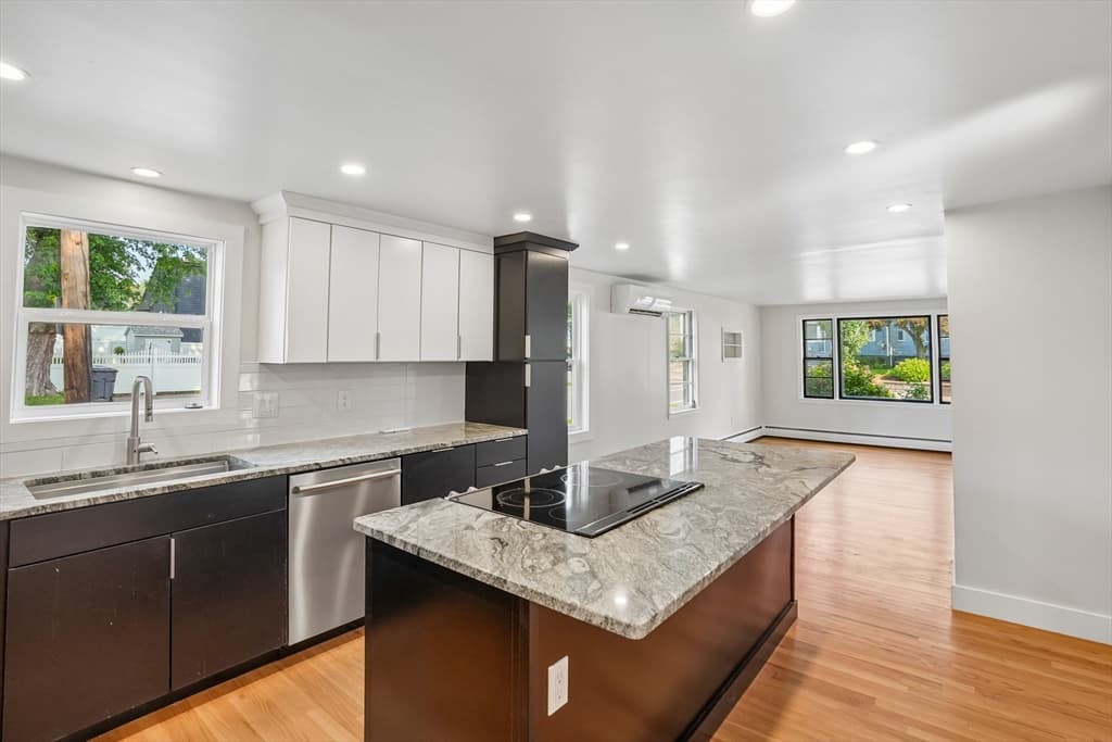 274 Whitford Ave, Providence RI 02908 photo 8