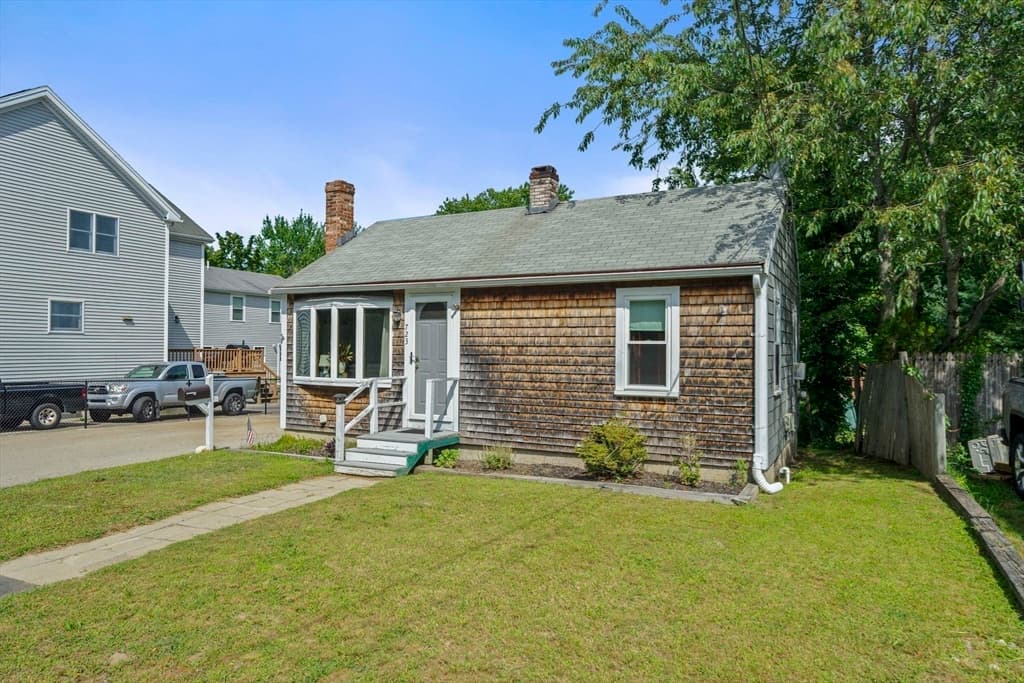 723 Old Randolph, Abington MA 02351 photo 3