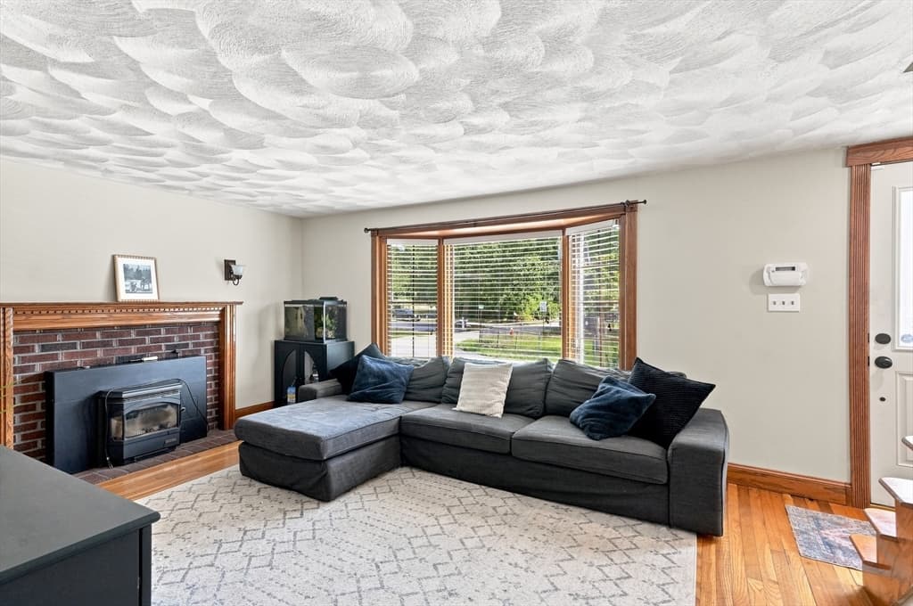 1 Springwell Road, Billerica MA 01821 photo 7