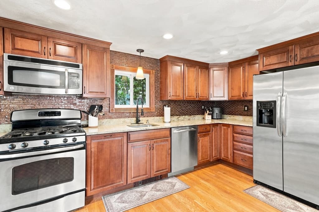 1 Springwell Road, Billerica MA 01821 photo 11