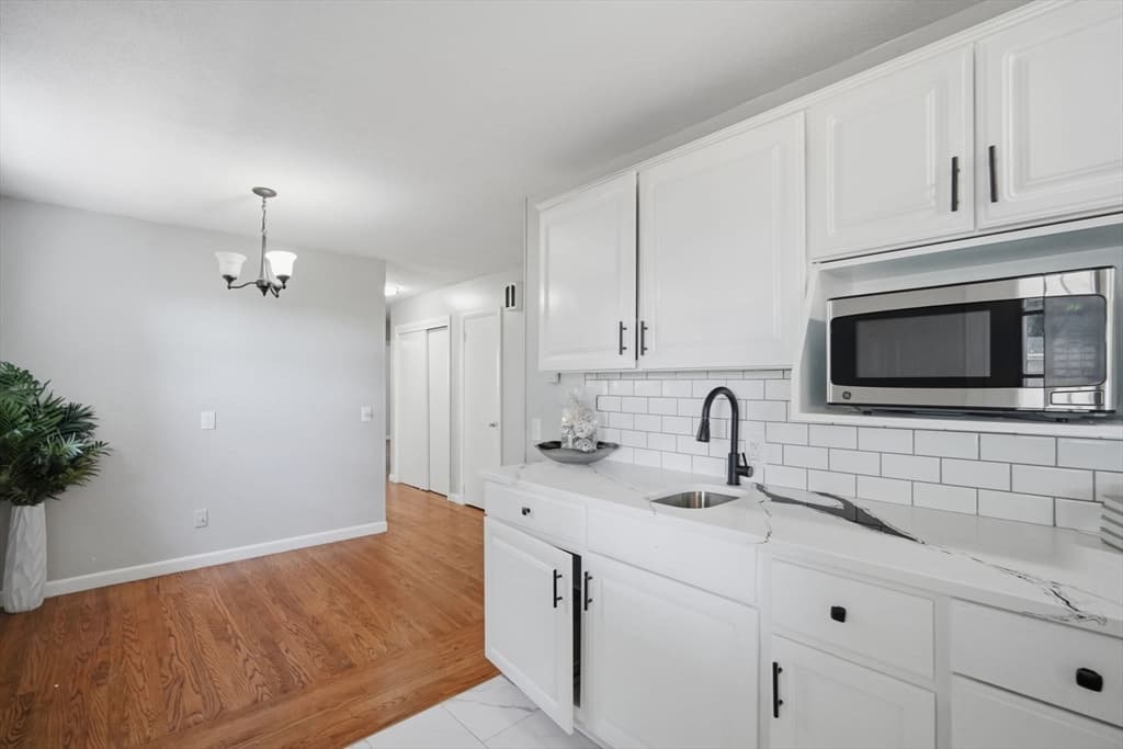 218 Maple St, East Longmeadow MA 01106 photo 17