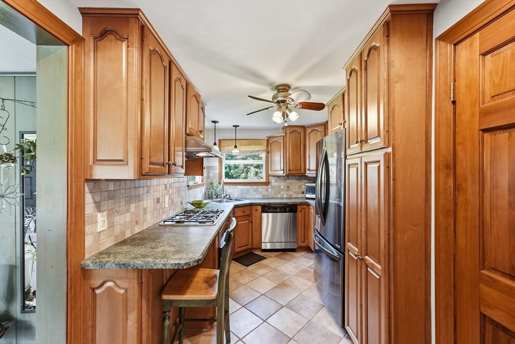 193 Meadow Street, Agawam MA 01001 photo 9