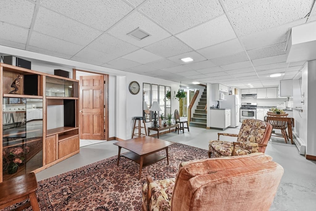 193 Meadow Street, Agawam MA 01001 photo 24