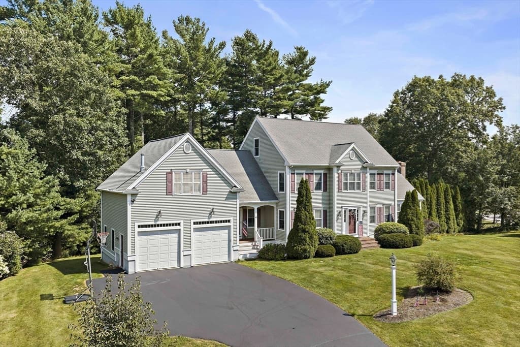 49 Lantern Ln, Pembroke MA 02359 photo 3