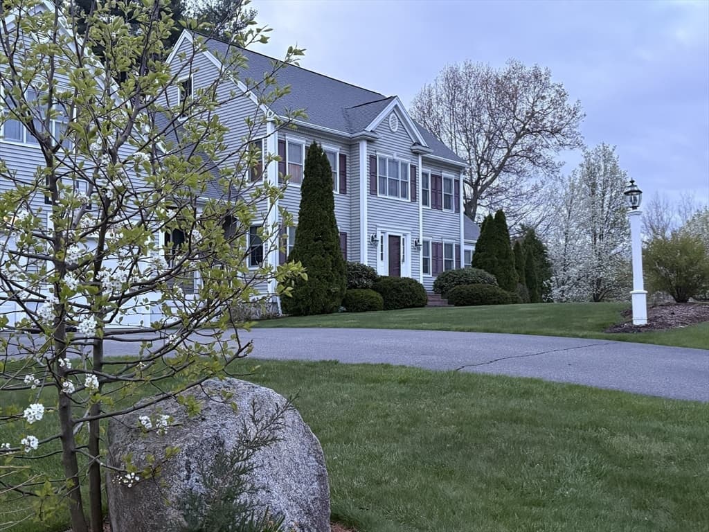49 Lantern Ln, Pembroke MA 02359 photo 4