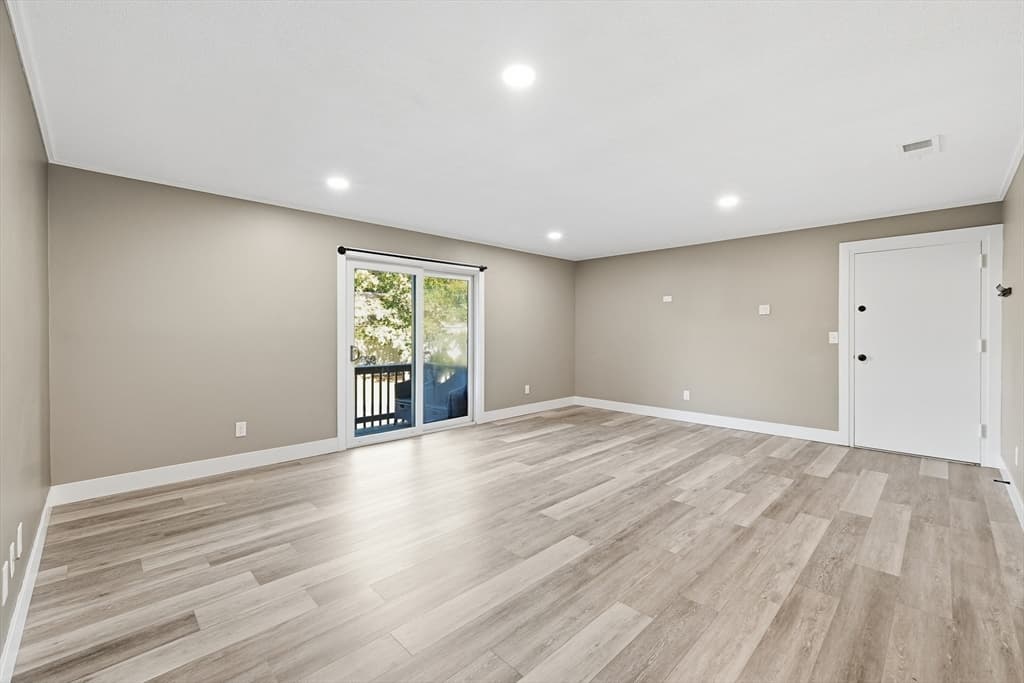 17 Thayer Pond Dr. # 5, Oxford MA 01537 photo 3