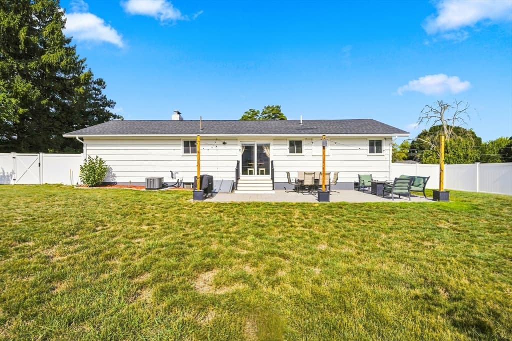 169 Raven, Lowell MA 01852 photo 28