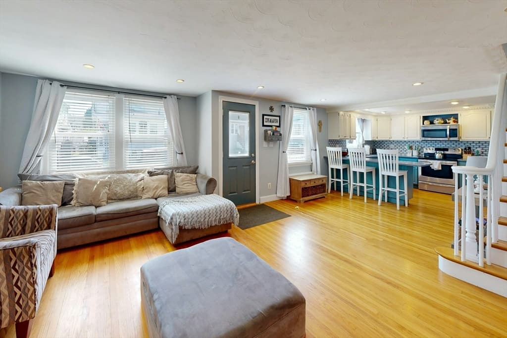 26 George St, Winthrop MA 02152 photo 6