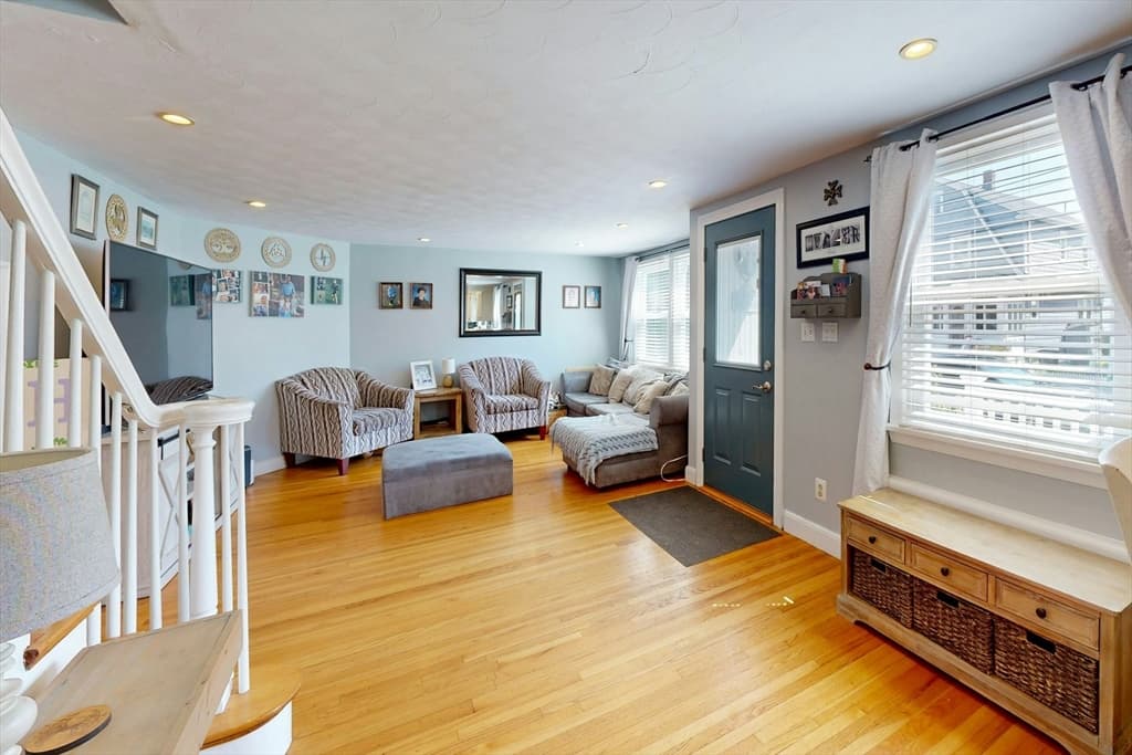 26 George St, Winthrop MA 02152 photo 7